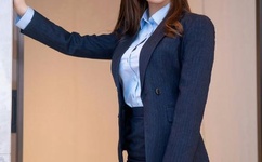 黑女人给牛交ZOZO